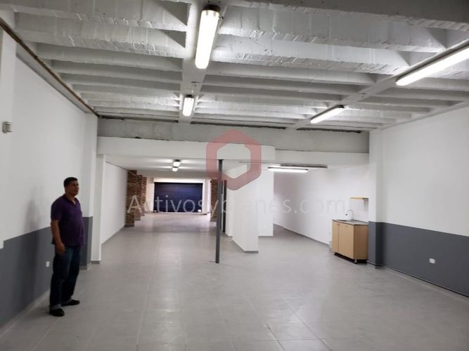 Local en arriendo en Cristo Rey, Medellín, 200 m² · foto 7 de 9