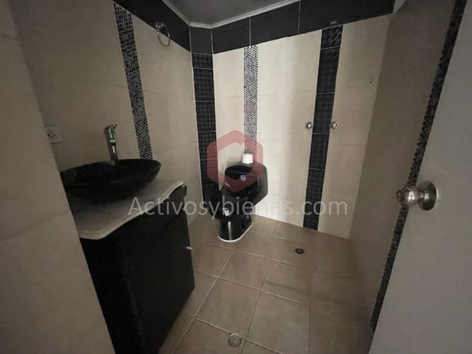 Oficina en arriendo en La Castellana, Medellín, 75 m² · foto 7 de 8