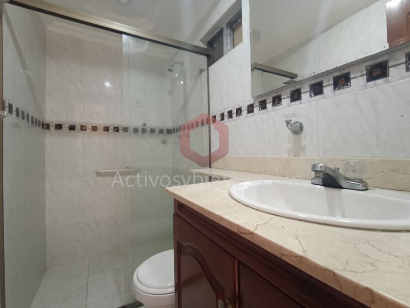 Casa en arriendo en La Castellana, Medellín · foto 4 de 15