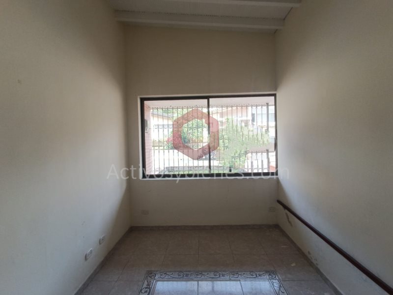 Casa en arriendo en La Castellana, Medellín · foto 6 de 15