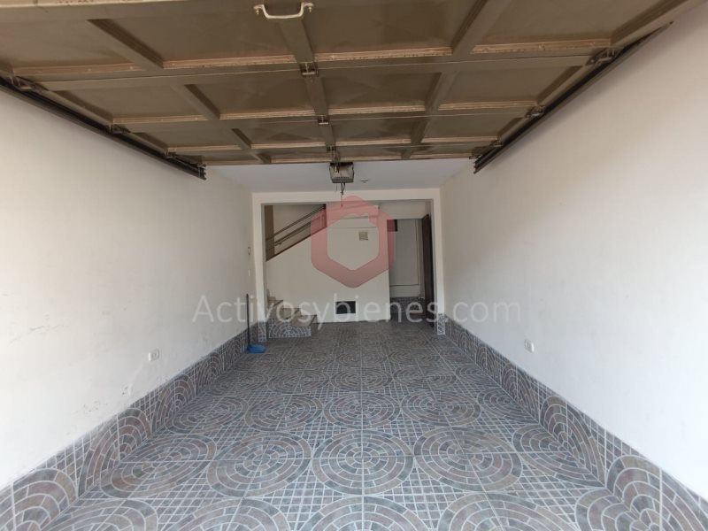 Casa en arriendo en La Castellana, Medellín · foto 13 de 15