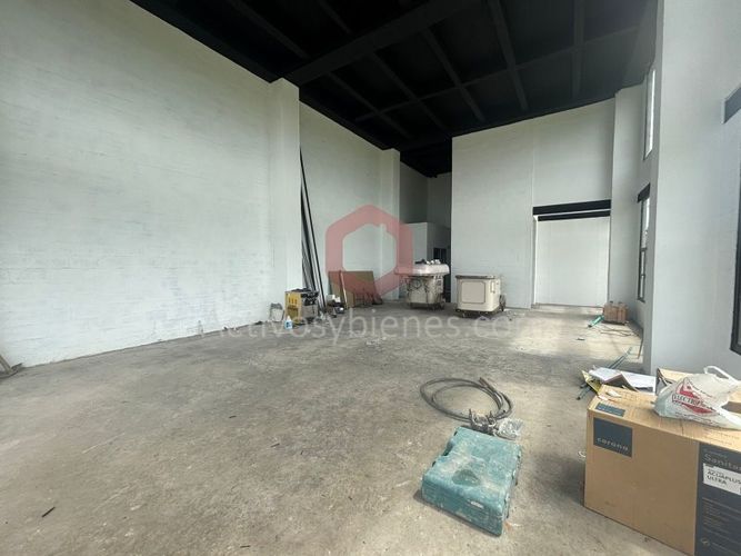 Bodega en arriendo en Aeropuerto, Rionegro, 398 m² · foto 6 de 21
