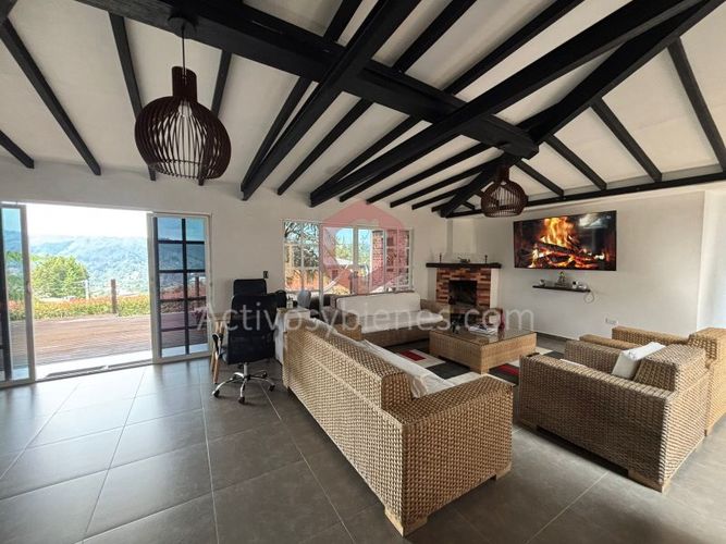 Casa de 4 alcobas en arriendo en Guarne, 1500 m² · foto 4 de 24