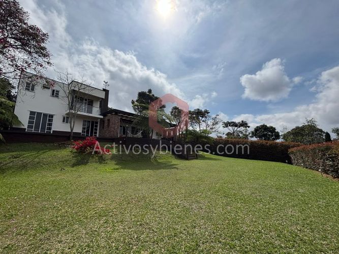 Casa de 4 alcobas en arriendo en Guarne, 1500 m² · foto 21 de 24