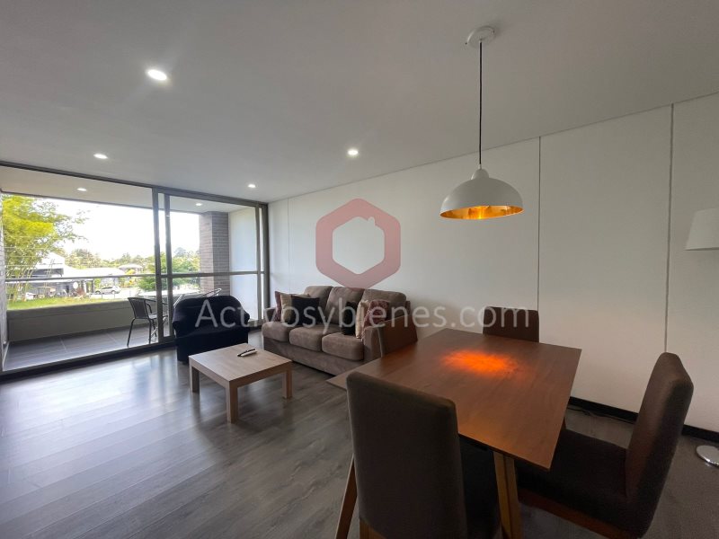 Apartamento en arriendo en Llano Grande, Medellín · foto 3 de 18