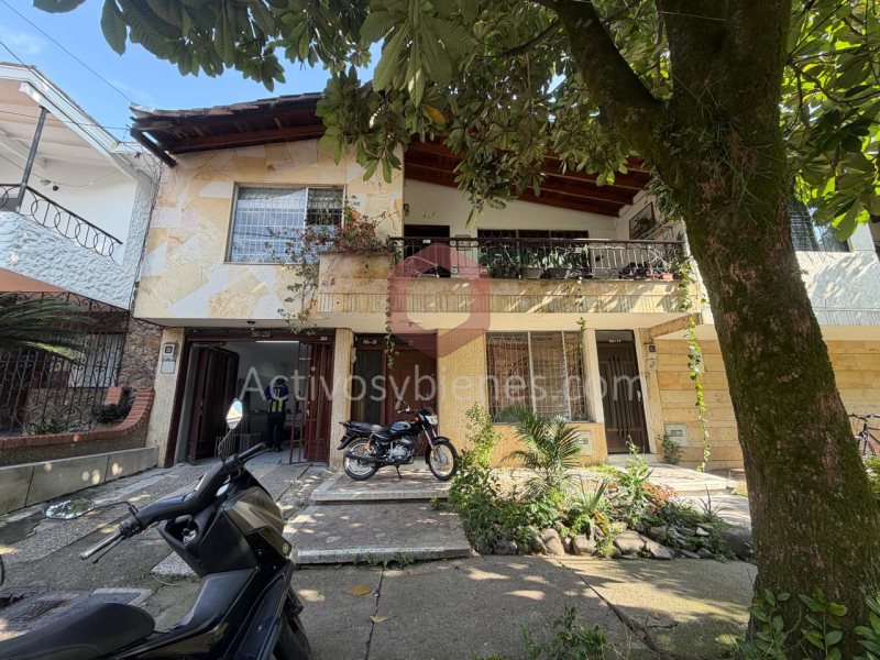 Casa en Venta en Las acacias, Medellín