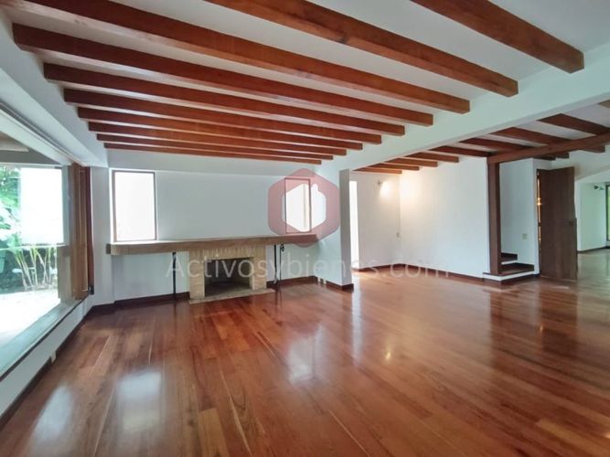 Casa de 4 alcobas en venta en Loma De Las Brujas, Envigado, 1600 m² · foto 8 de 24