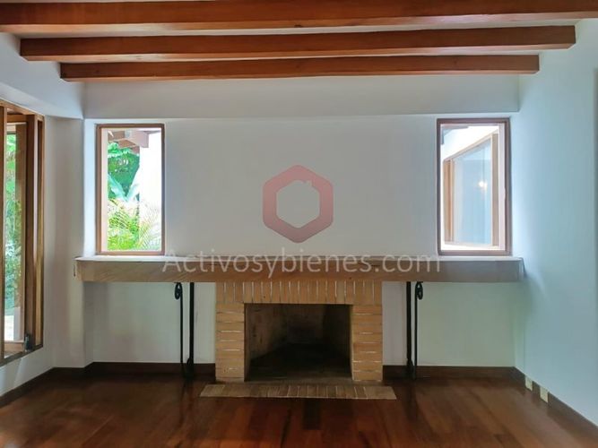Casa de 4 alcobas en venta en Loma De Las Brujas, Envigado, 1600 m² · foto 10 de 24
