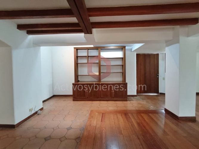 Casa de 4 alcobas en venta en Loma De Las Brujas, Envigado, 1600 m² · foto 11 de 24