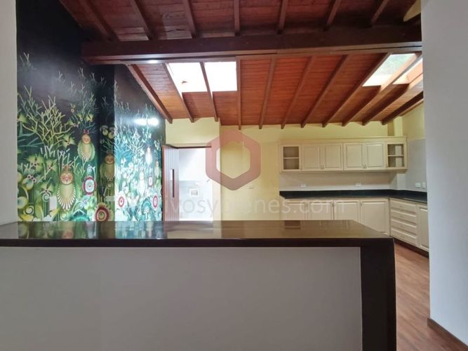Casa de 4 alcobas en venta en Loma De Las Brujas, Envigado, 1600 m² · foto 14 de 24