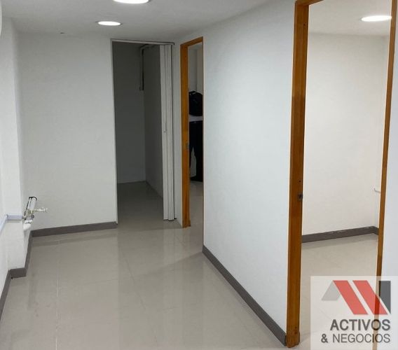 Local en arriendo en La Aguacatala, Medellín, 60 m² · foto 5 de 9