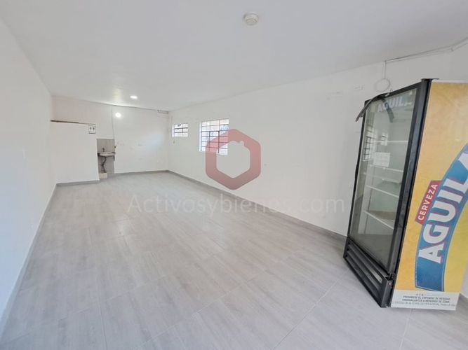 Local en venta en Bello Horizonte, Medellín, 40 m² · foto 2 de 8