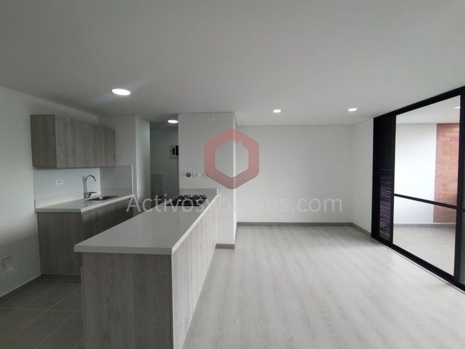 Apartamento de 3 alcobas en venta en Rionegro, 86 m² · foto 1 de 24