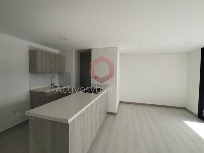 Apartamento de 3 alcobas en venta en Rionegro, 86 m² · foto 3 de 24
