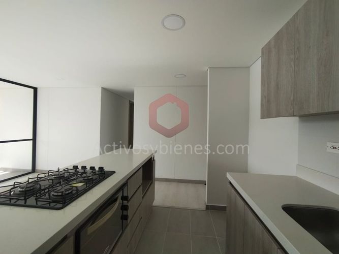 Apartamento de 3 alcobas en venta en Rionegro, 86 m² · foto 5 de 24