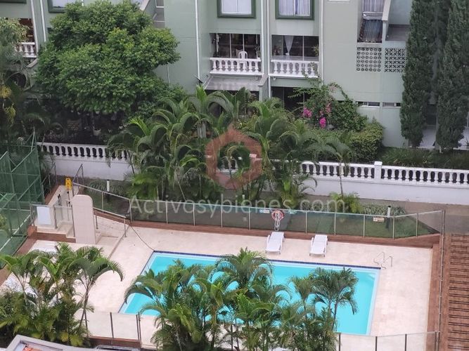 Apartamento de 3 alcobas en venta en Loma De Los Bernal, Medellín, 100 m² · foto 15 de 16