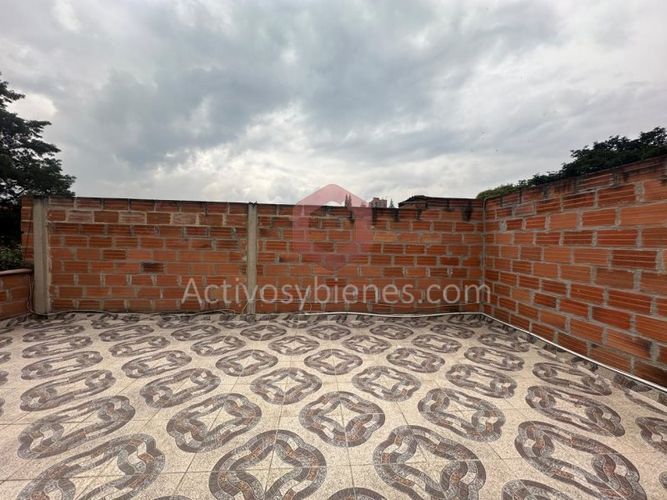 Apartamento de 5 alcobas en venta en La Gloria, Medellín, 200 m² · foto 23 de 24