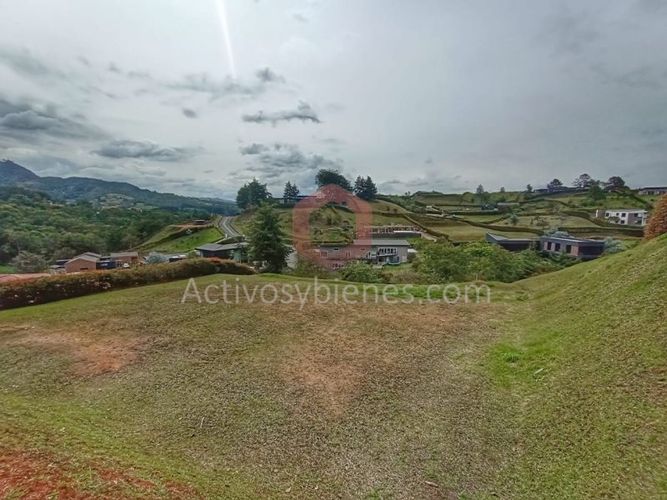 Lote en venta en El Tambo, El Carmen de Viboral, 2582 m² · foto 3 de 15