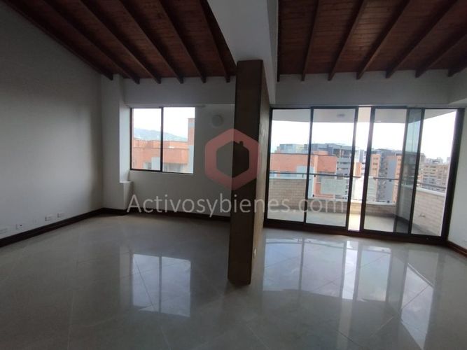 Apartamento de 3 alcobas en arriendo en La Abadia, Sabaneta, 103 m² · foto 2 de 19