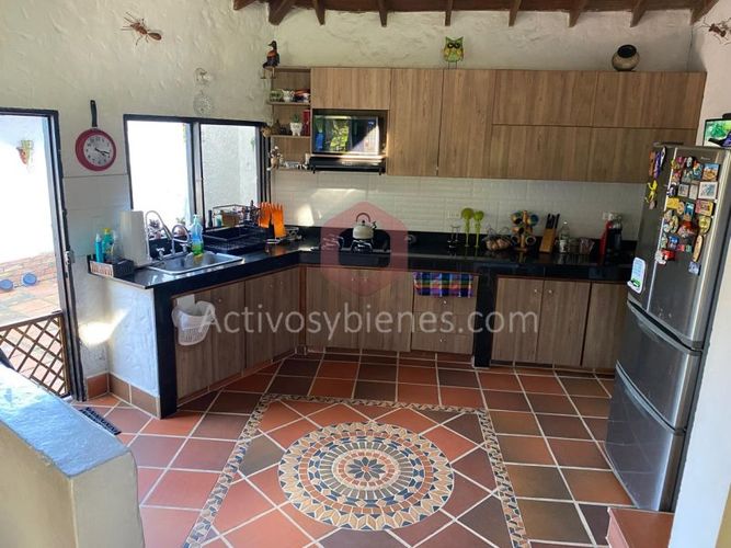 Finca en venta en San Felix, Bello, 1600 m² · foto 2 de 19