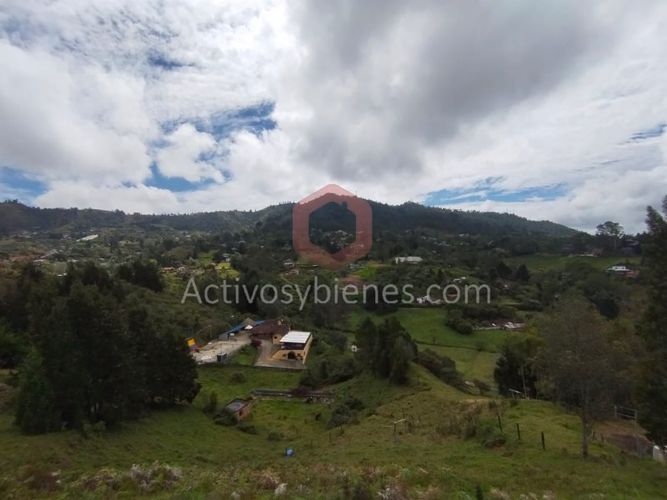 Lote en venta en La Clara, Guarne, 5000 m² · foto 2 de 24