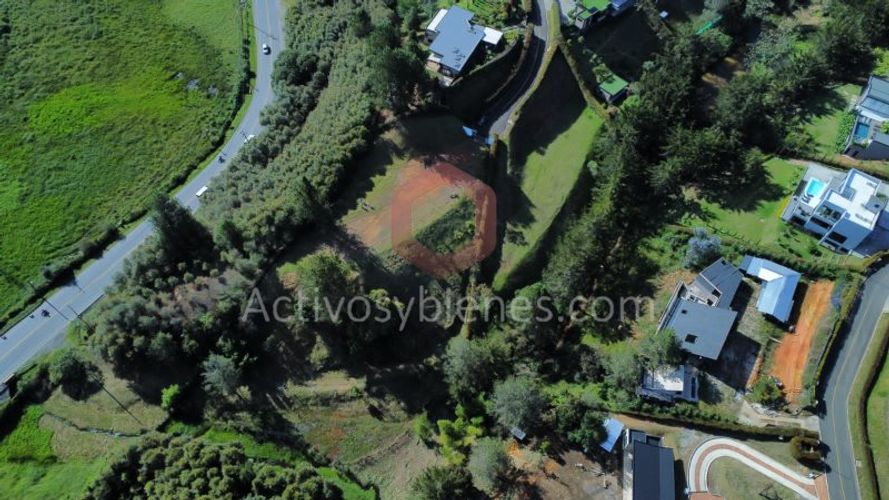 Lote en venta en El Carmen De Viboral, El Carmen de Viboral, 4052 m² · foto 2 de 6