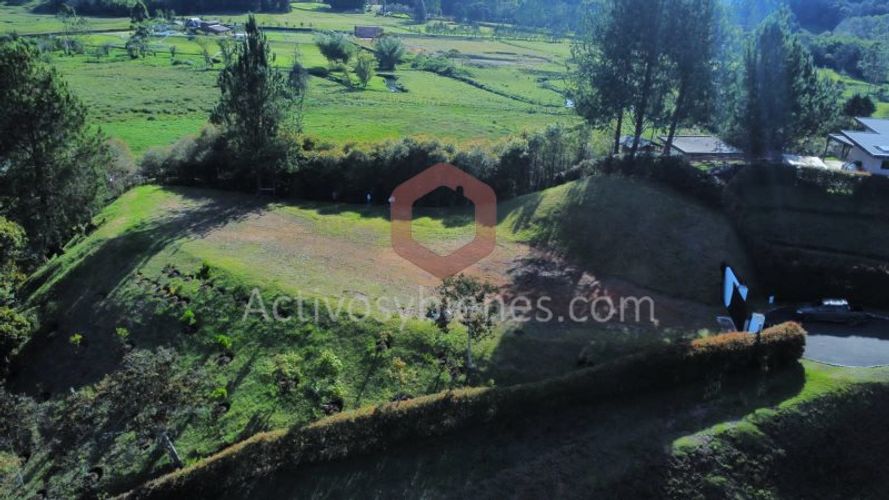 Lote en venta en El Carmen De Viboral, El Carmen de Viboral, 4052 m² · foto 6 de 6