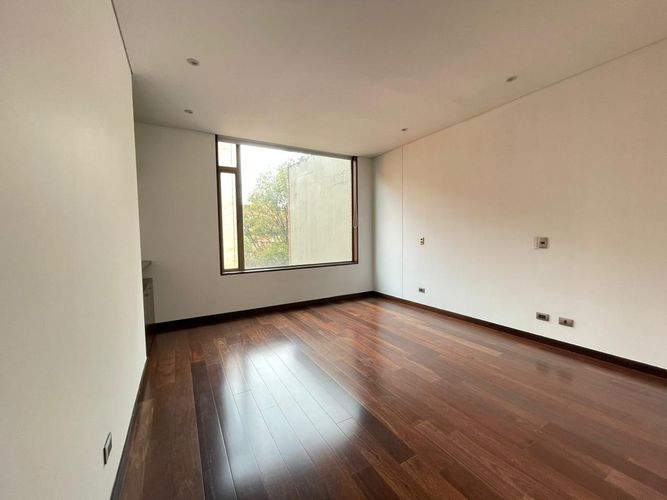 Apartamento de 4 alcobas en venta en La Cabrera, Bogotá, 391 m² · foto 16 de 23