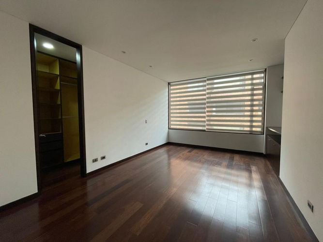 Apartamento de 4 alcobas en venta en La Cabrera, Bogotá, 391 m² · foto 19 de 23