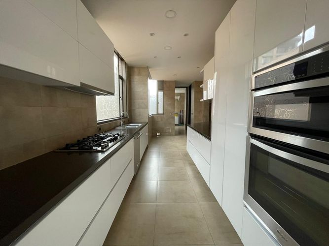 Apartamento de 4 alcobas en venta en La Cabrera, Bogotá, 391 m² · foto 5 de 23