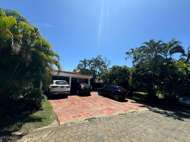 Casa de 6 alcobas en venta en Pance, Cali, 457 m² · foto 2 de 24