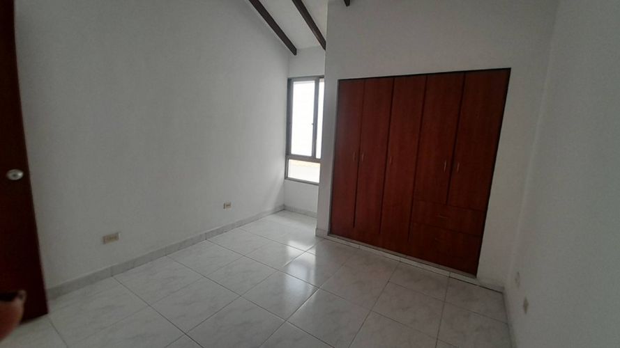 Apartamento de 6 alcobas en venta en La Flora, Cali, 308 m² · foto 8 de 24