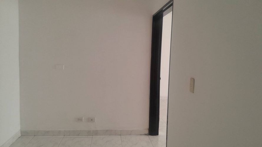 Apartamento de 6 alcobas en venta en La Flora, Cali, 308 m² · foto 17 de 24
