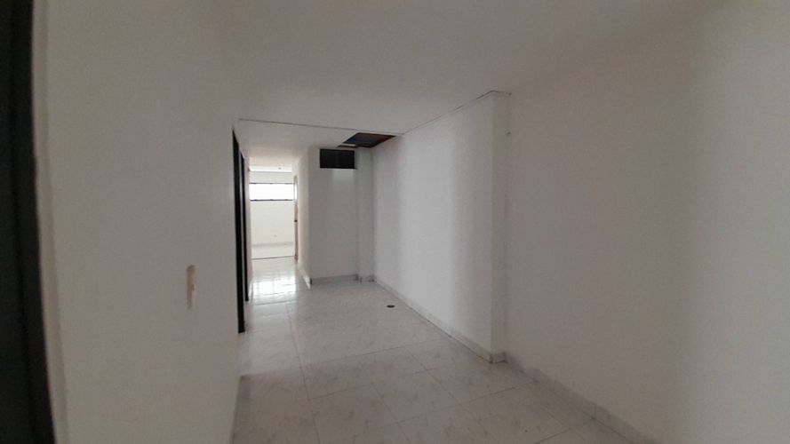 Apartamento de 6 alcobas en venta en La Flora, Cali, 308 m² · foto 22 de 24