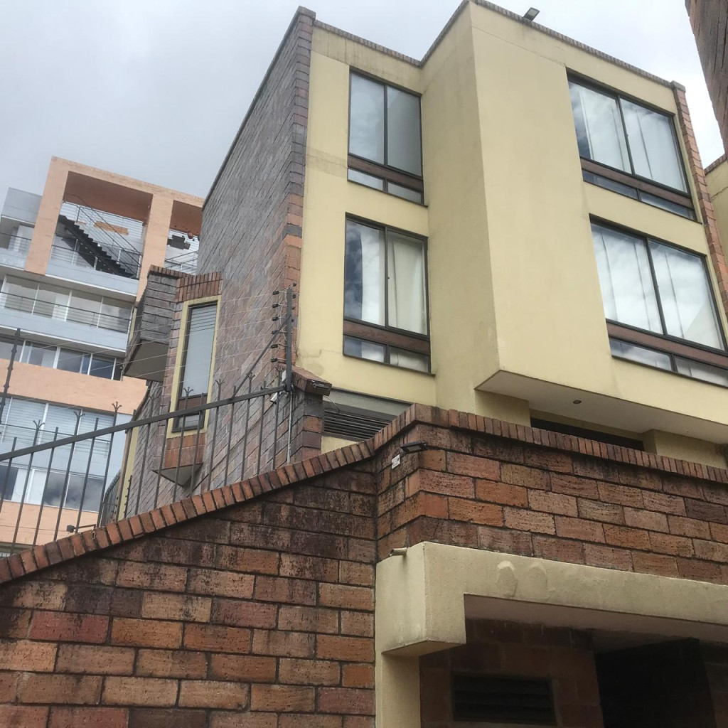 Casa en venta en Bella Suiza, Bogotá · foto 6 de 24