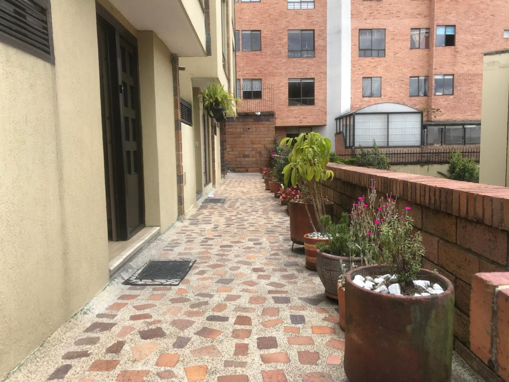 Casa en venta en Bella Suiza, Bogotá · foto 8 de 24