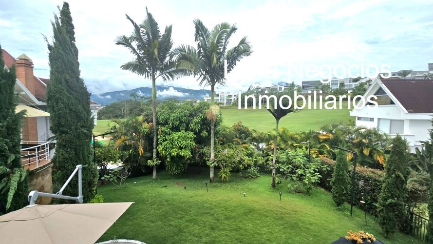 Casa de 4 alcobas en venta en Ruitoque Condominio, Floridablanca, 240 m² · foto 2 de 24