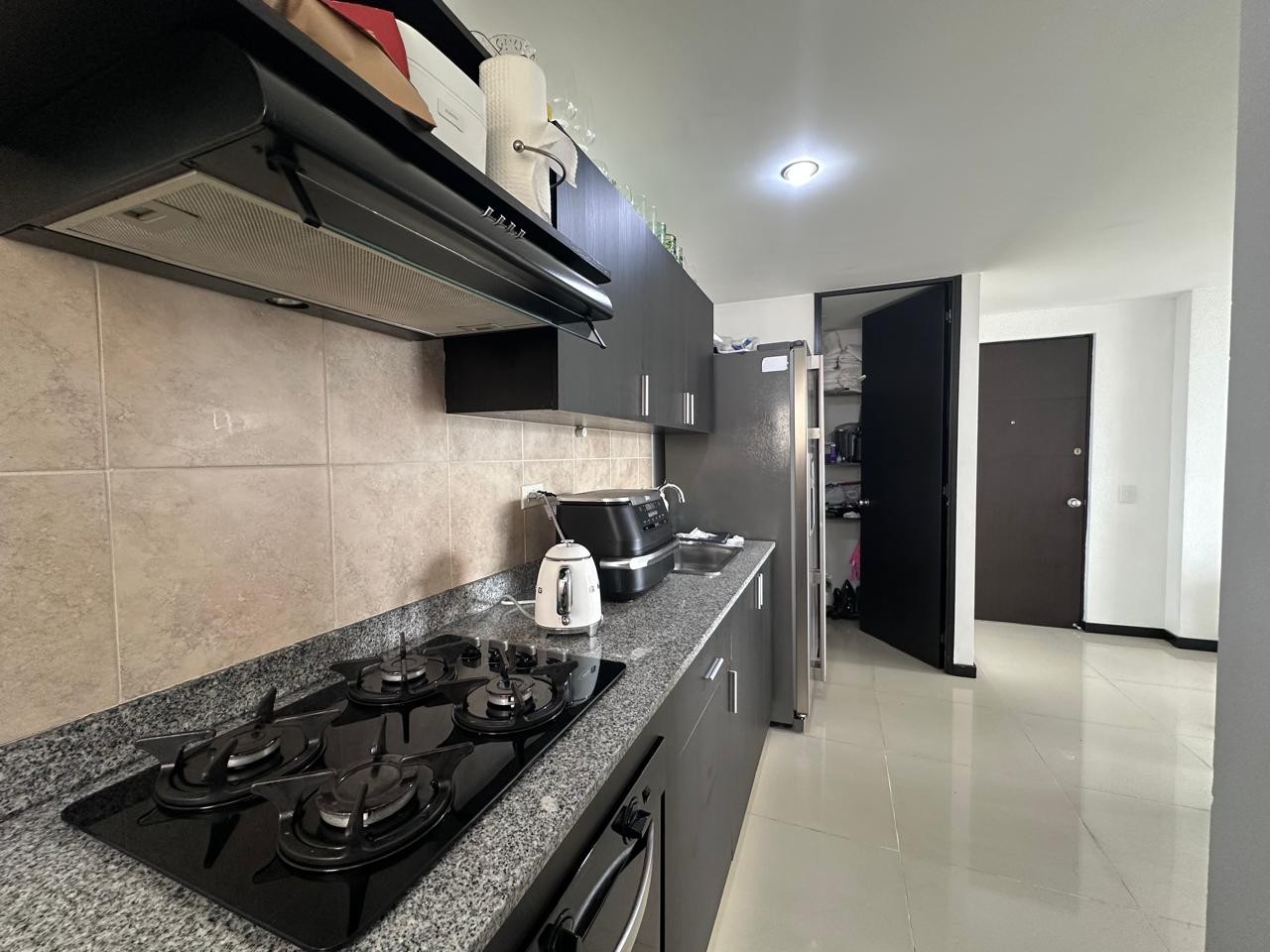 Apartamento en arriendo en El Poblado, Medellín · foto 7 de 16