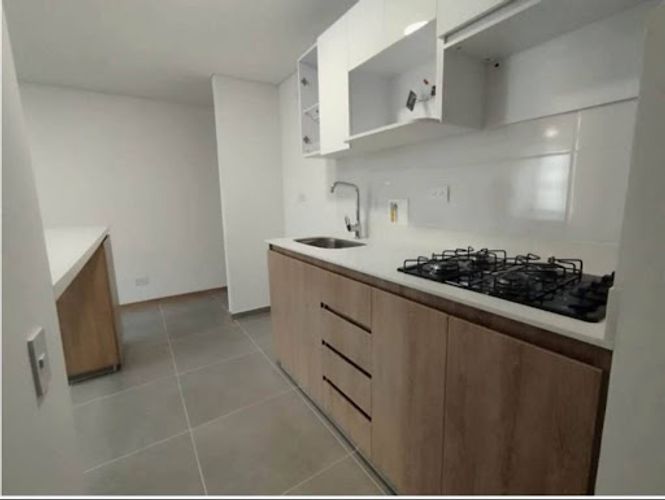 Apartamento de 2 alcobas en venta en Las Lomitas, Sabaneta, 67 m² · foto 2 de 10