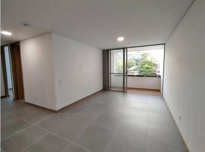 Apartamento de 2 alcobas en venta en Las Lomitas, Sabaneta, 67 m² · foto 3 de 10