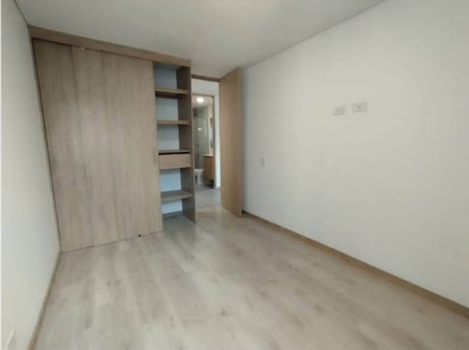 Apartamento de 2 alcobas en venta en Las Lomitas, Sabaneta, 67 m² · foto 8 de 10