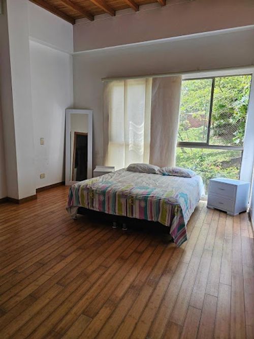 Casa de 4 alcobas en venta en Aves Maria, Sabaneta, 280 m² · foto 11 de 15