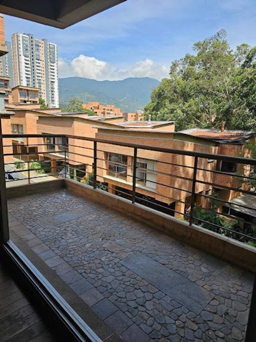 Casa de 4 alcobas en venta en Aves Maria, Sabaneta, 280 m² · foto 14 de 15