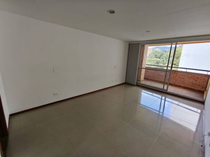 Apartamento de 3 alcobas en venta en Las Lomitas, Sabaneta, 111 m² · foto 7 de 23