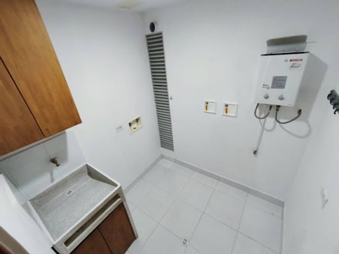 Apartamento de 3 alcobas en venta en Las Lomitas, Sabaneta, 111 m² · foto 19 de 23