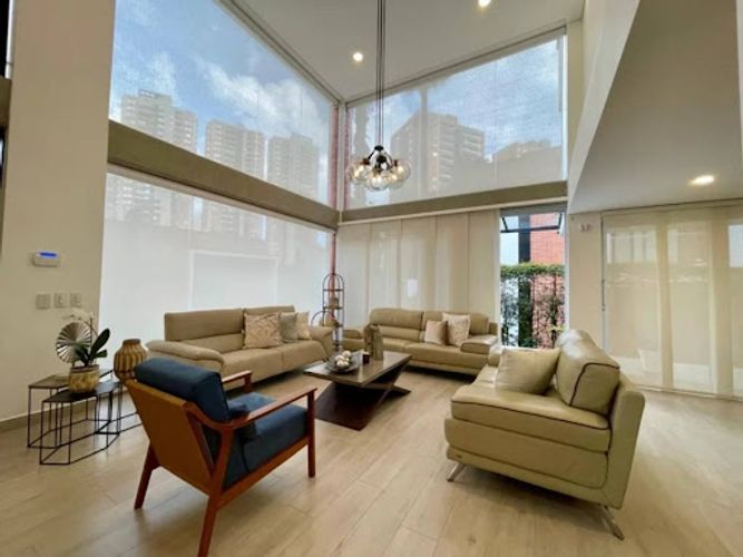 Apartamento de 4 alcobas en venta en Tres Esquinas, Sabaneta, 696 m² · foto 4 de 24