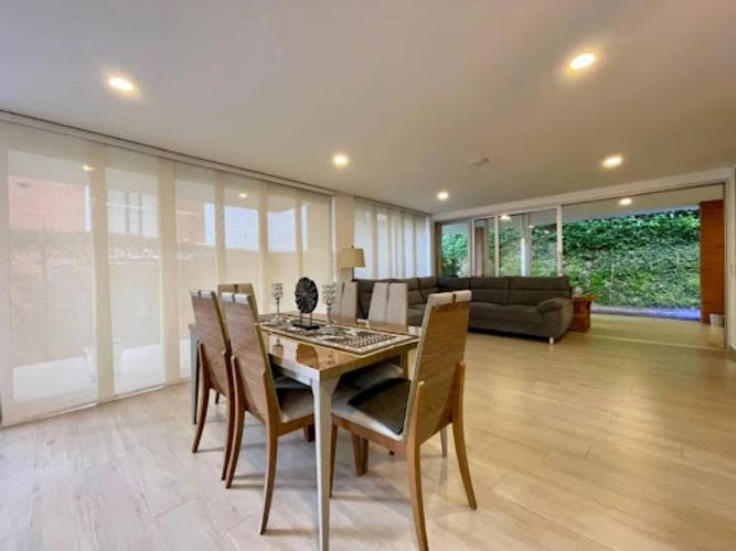 Apartamento de 4 alcobas en venta en Tres Esquinas, Sabaneta, 696 m² · foto 7 de 24