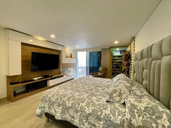 Apartamento de 4 alcobas en venta en Tres Esquinas, Sabaneta, 696 m² · foto 9 de 24