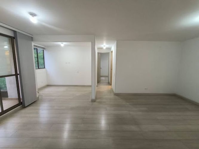 Apartamento de 2 alcobas en venta en Pan De Azucar, Sabaneta, 67 m² · foto 3 de 16