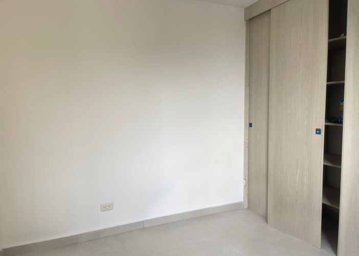 Apartamento de 2 alcobas en venta en Tres Esquinas, Sabaneta, 60 m² · foto 11 de 19